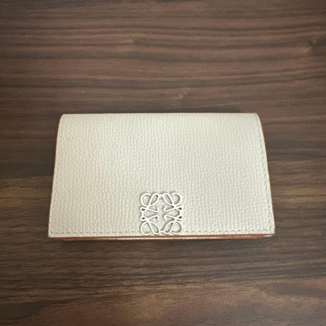 【最終値下げ】ロエベ ベージュ 名刺入れ カードケース LOEWE ロエベ カードケース 定期入れ 名刺入れ カードホルダー - メルカリ