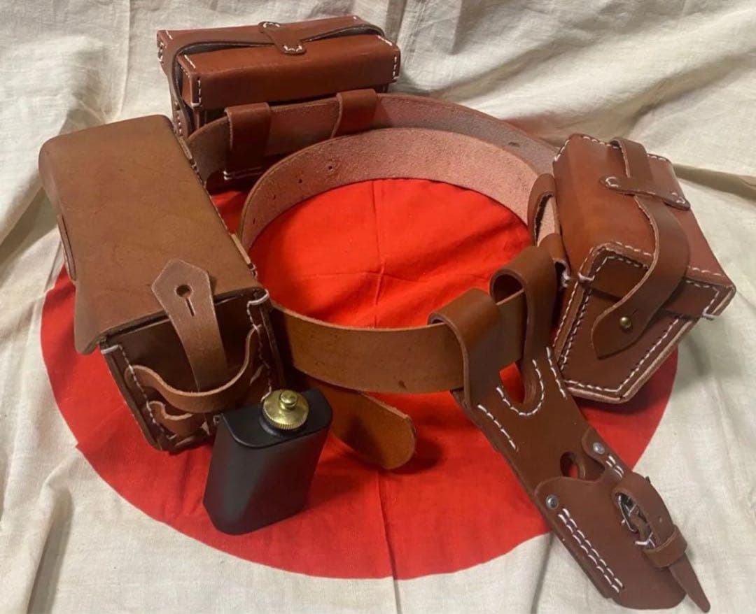 オイル缶付 日本軍弾薬盒,剣刺,帯革★海軍陸戦隊、兵士個人装備セット　複製品