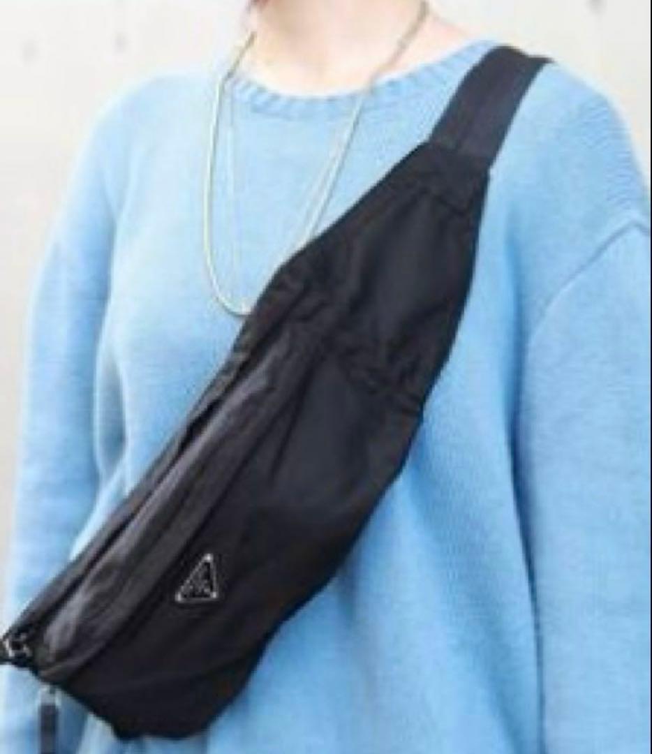 プラダ　ウエストポーチ