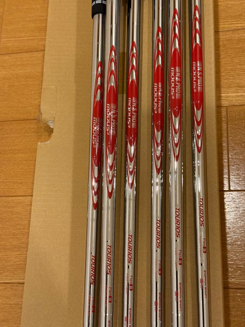 ヴィクトリアゴルフ専用モデルZXi5&ZXi7コンボアイアン (刻印色抜き