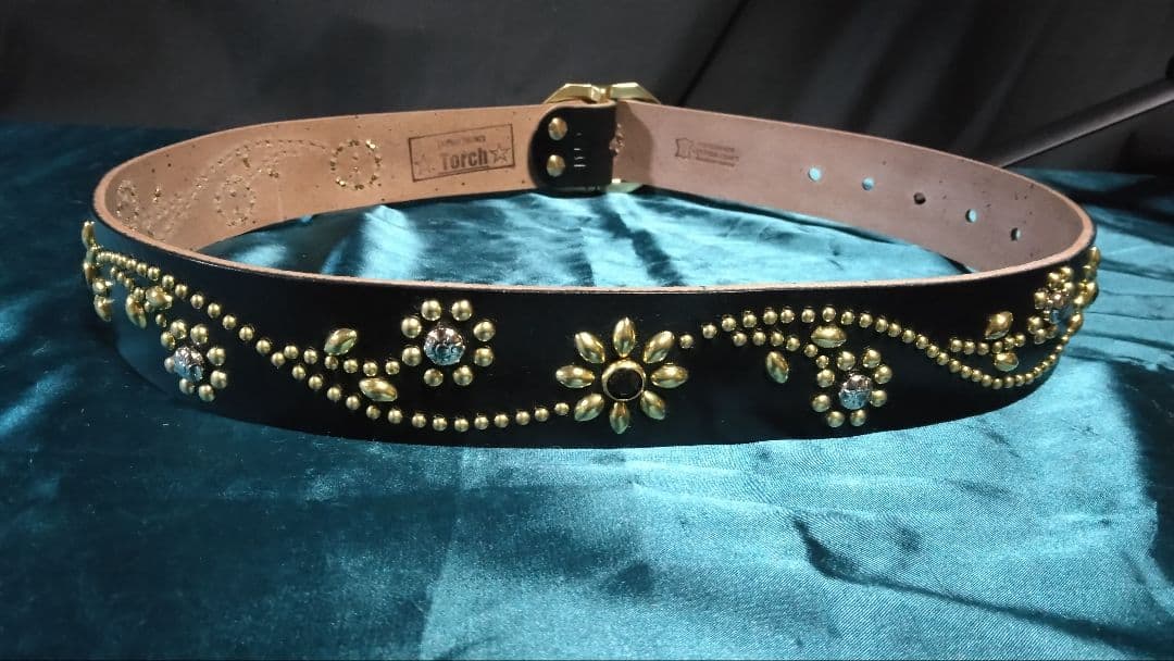 昭南ベンズレザーツタ&フラワースタッズベルトブラック