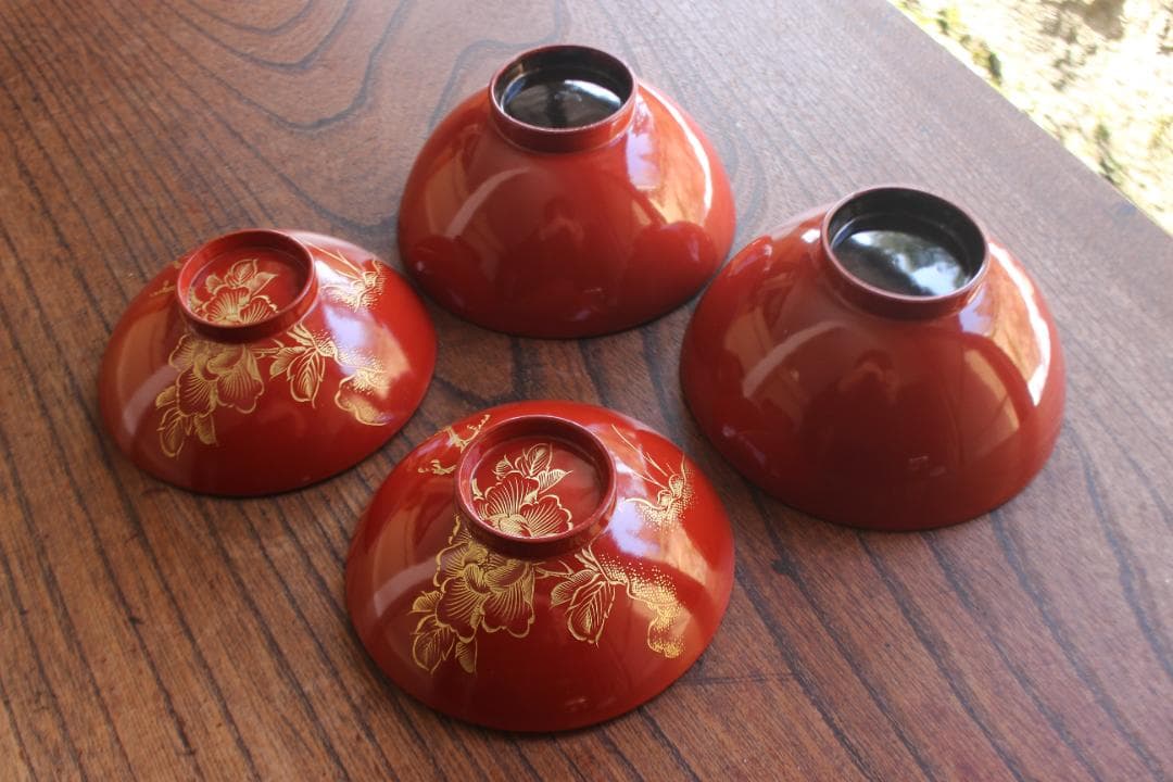 時代朱漆に優美な牡丹沈金の映えるお椀2点（検輪島塗沈金椀 - メルカリ