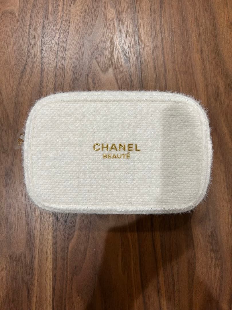 CHANEL 化粧ポーチとメイクアップセット