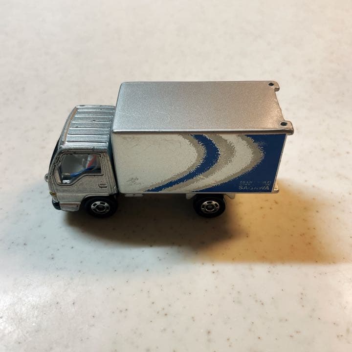 改造トミカ LEDが光る 佐川 トラック