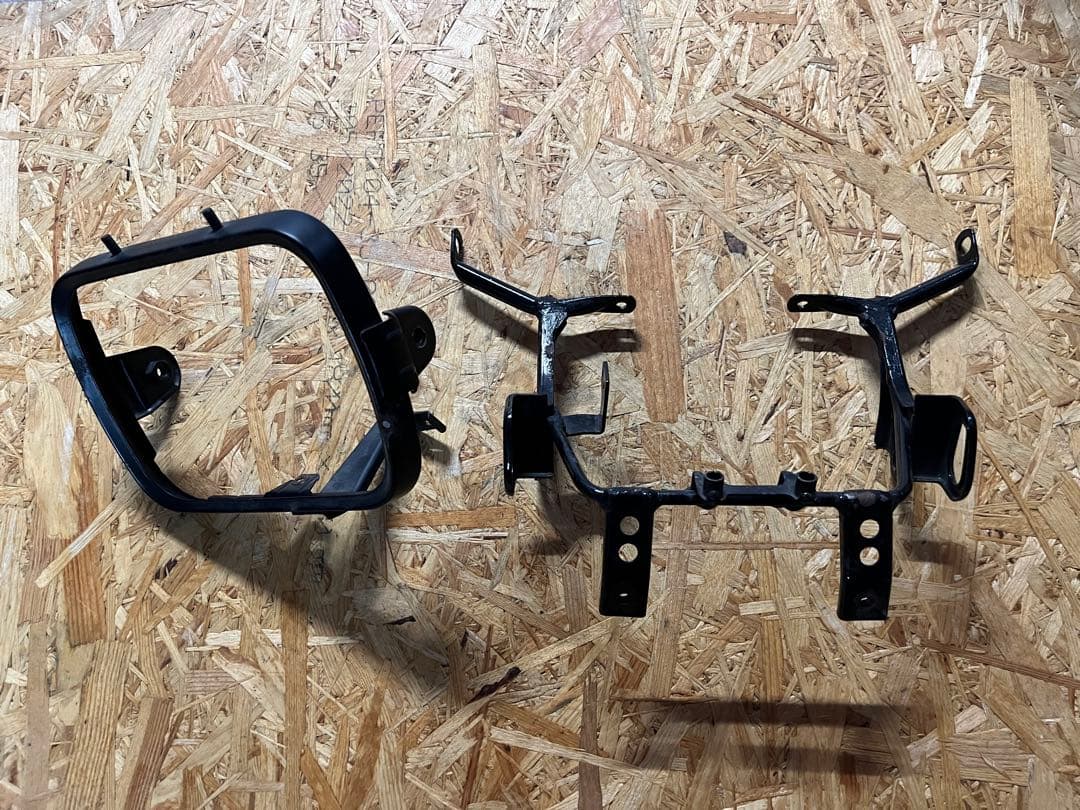 ZRX1200R ライトステー　ヘッドライトリム　送料込み アルミ ヘッドライト ステーブラック 32mm 32φ 32パイ GPZ250 RZ350