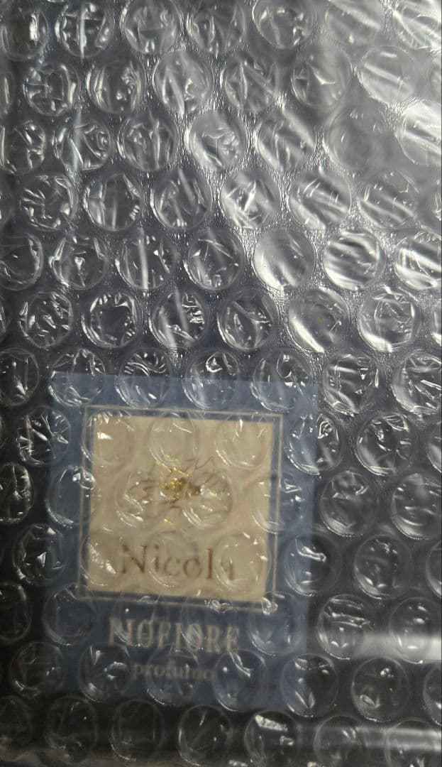 ピオフィオーレの晩鐘 ニコラ 香水 フレグランス 缶バッジ アクスタ