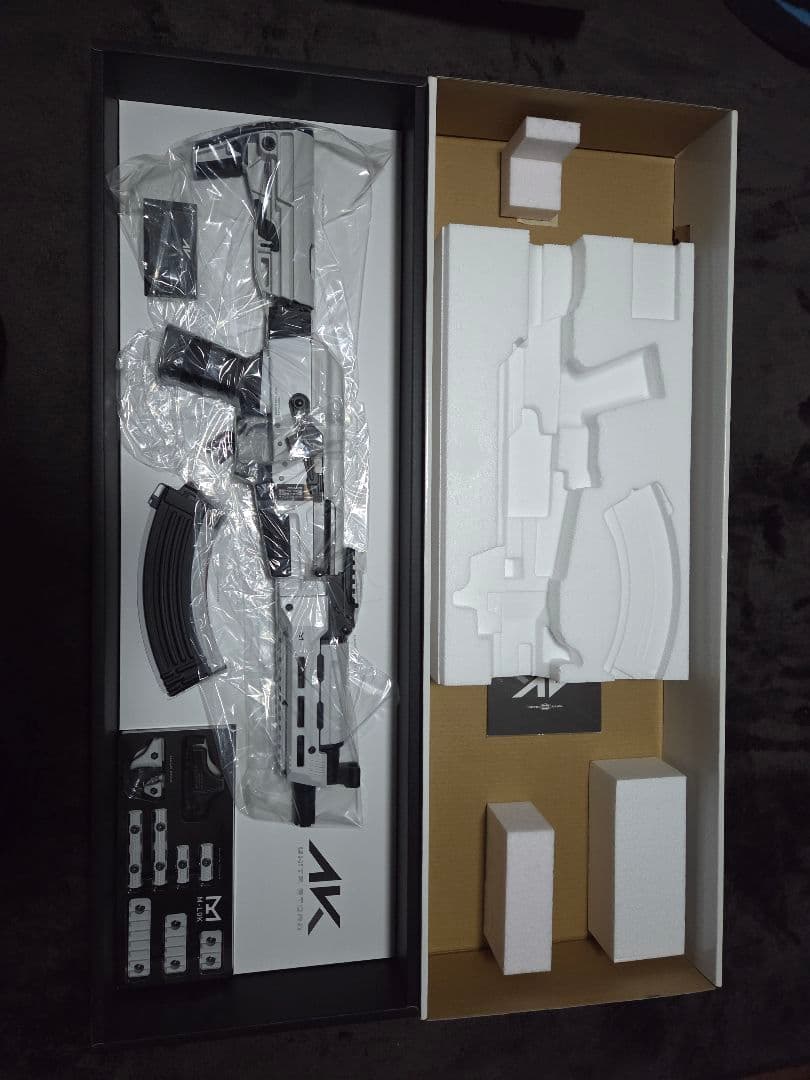 AK ホワイトストーム 次世代電動ガン