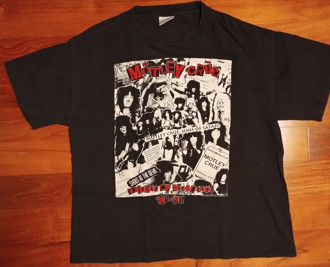 【値下不可】モトリークルー デケイド・オブ・デカダンス ツアーT XL Amazon.co.jp: デケイド・オブ・デカダンス: ミュージック