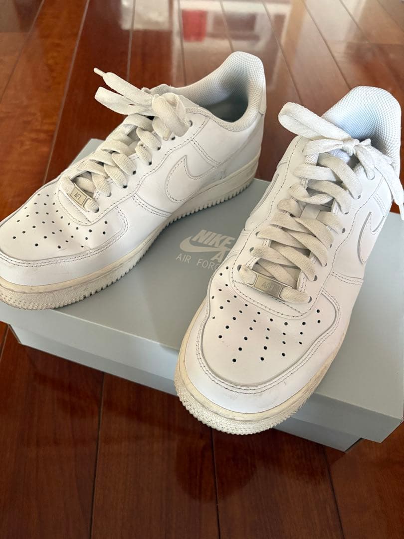 NIKE エアフォース1 '07 メンズ25.5