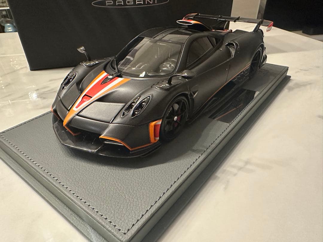 完売品 BBR 1/18 パガーニ イモラ マットブラックカーボン ミニカー