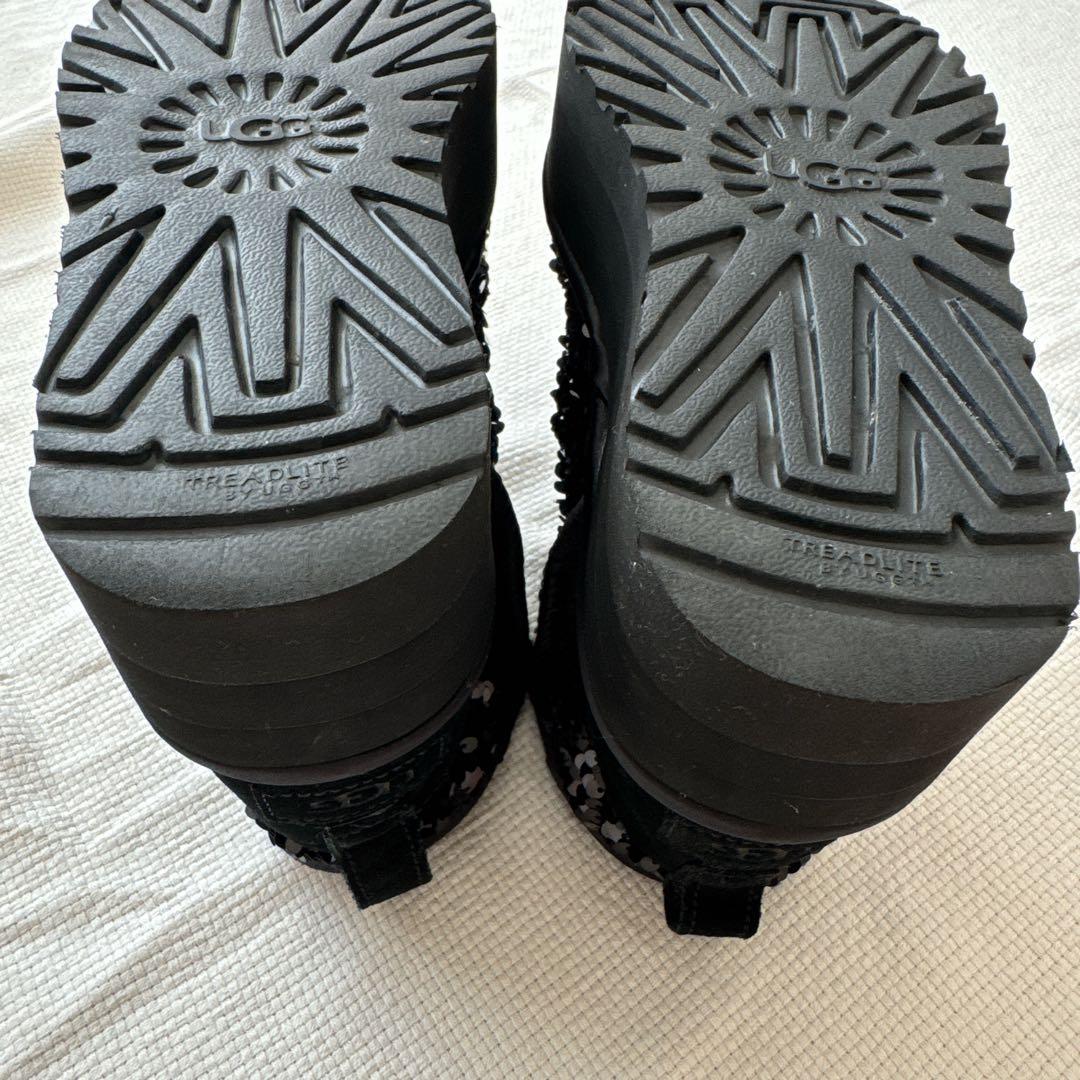 希少完売品】UGG ウルトラ ミニ チャンキー シークイン アグ