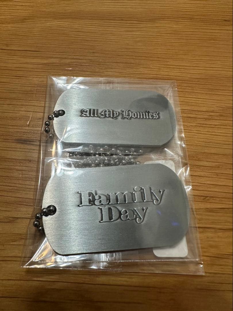 ZORN OZROSAURUS 武道館ライブ Family Dayドッグタグ - メルカリ