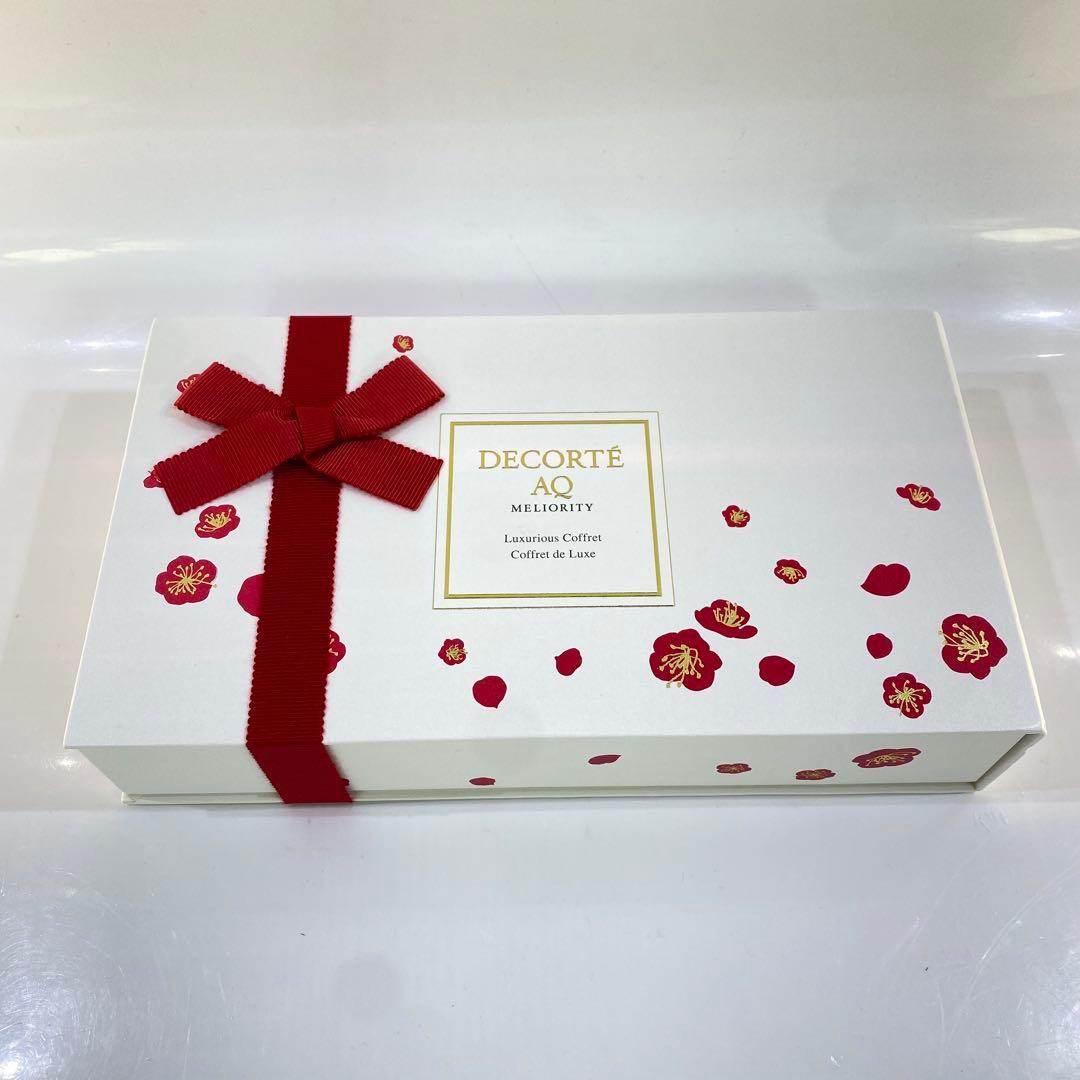 コスメデコルテ　AQミリオリティ　ラグジュリアス　コフレ　Ⅲ