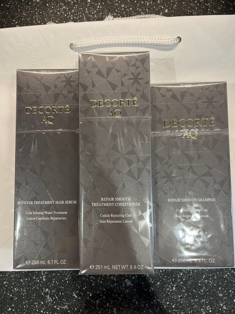新品未使用DECORTÉAQリペアスムース/シャンプ/トリートメント/ヘアセラム