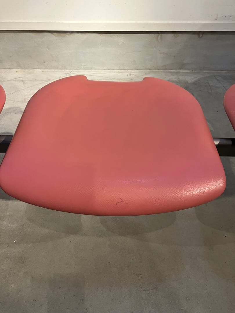 ホウトク、クッシュ、デザイナーズベンチ、カルテル、パントン