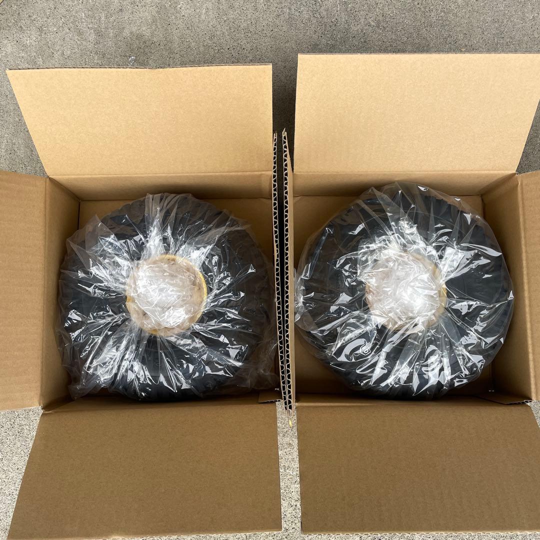 送料無料【新品】ノーパンクタイヤ2個セット スズキセニアカー用