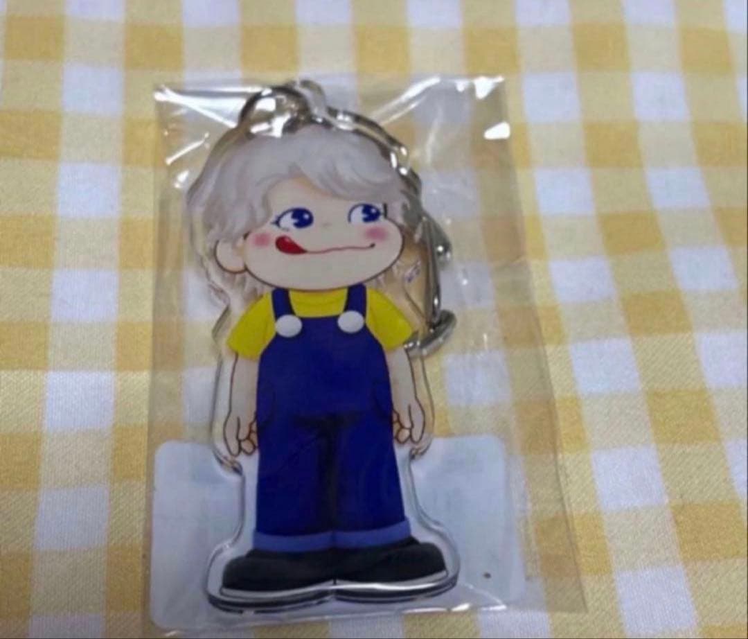 ラルク HYDE ミルキー コラボ アクリルキーホルダー らるみくじ 黒ミサ