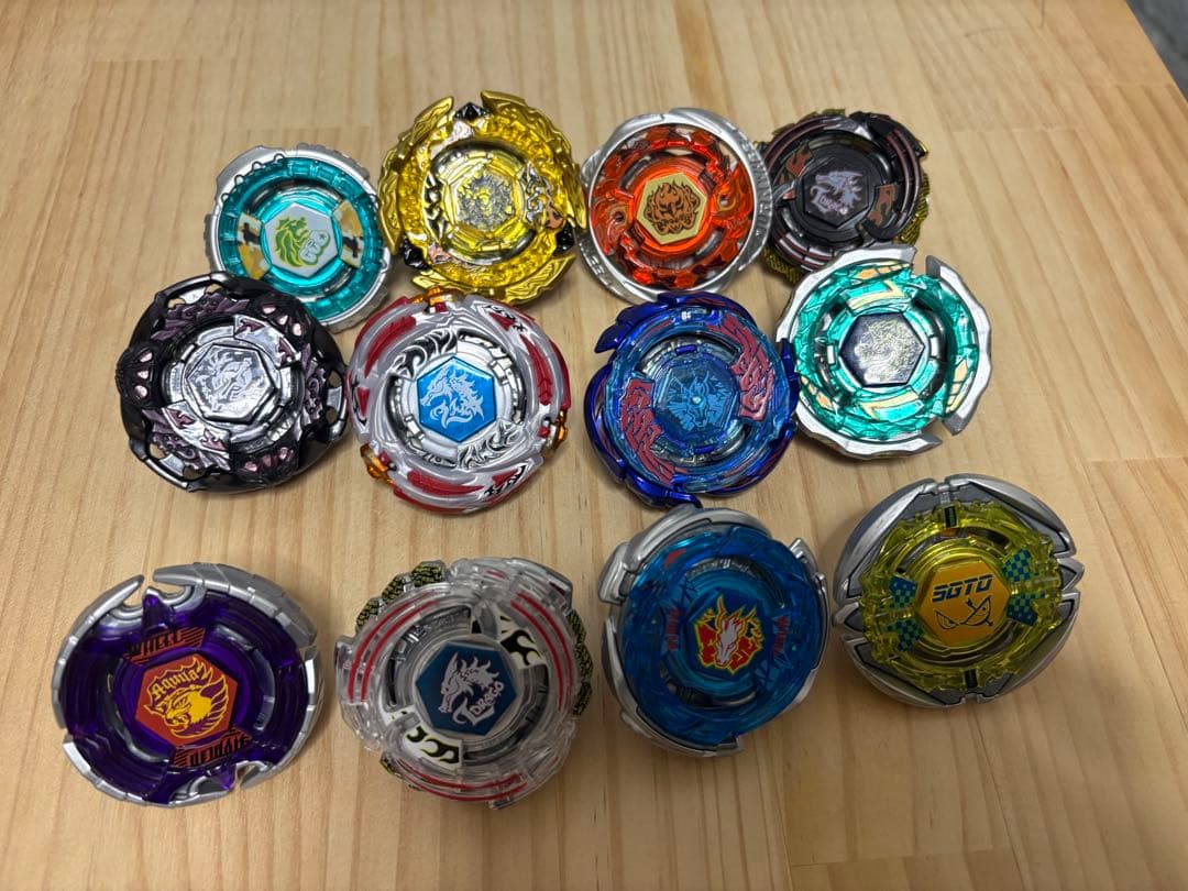 ベイブレードバースト・爆転・メタルファイト復刻セット - メルカリ