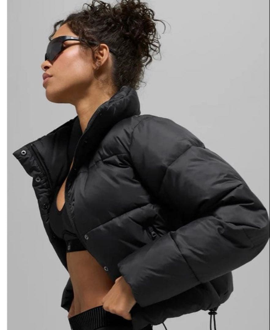 alo yoga ダウンジャケット XS - メルカリ