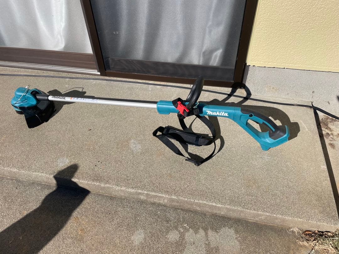 Makita 充電式草刈り機 MUR193D