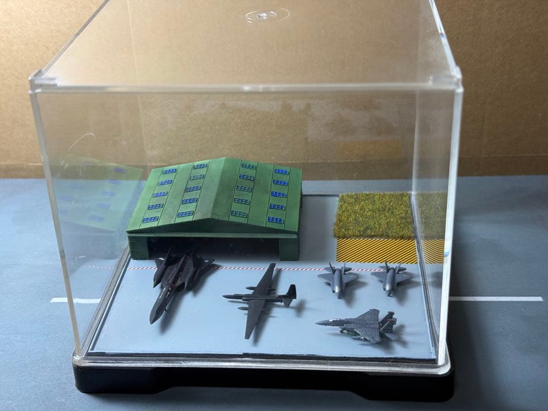 1/700 米軍基地ジオラマ　航空機付き