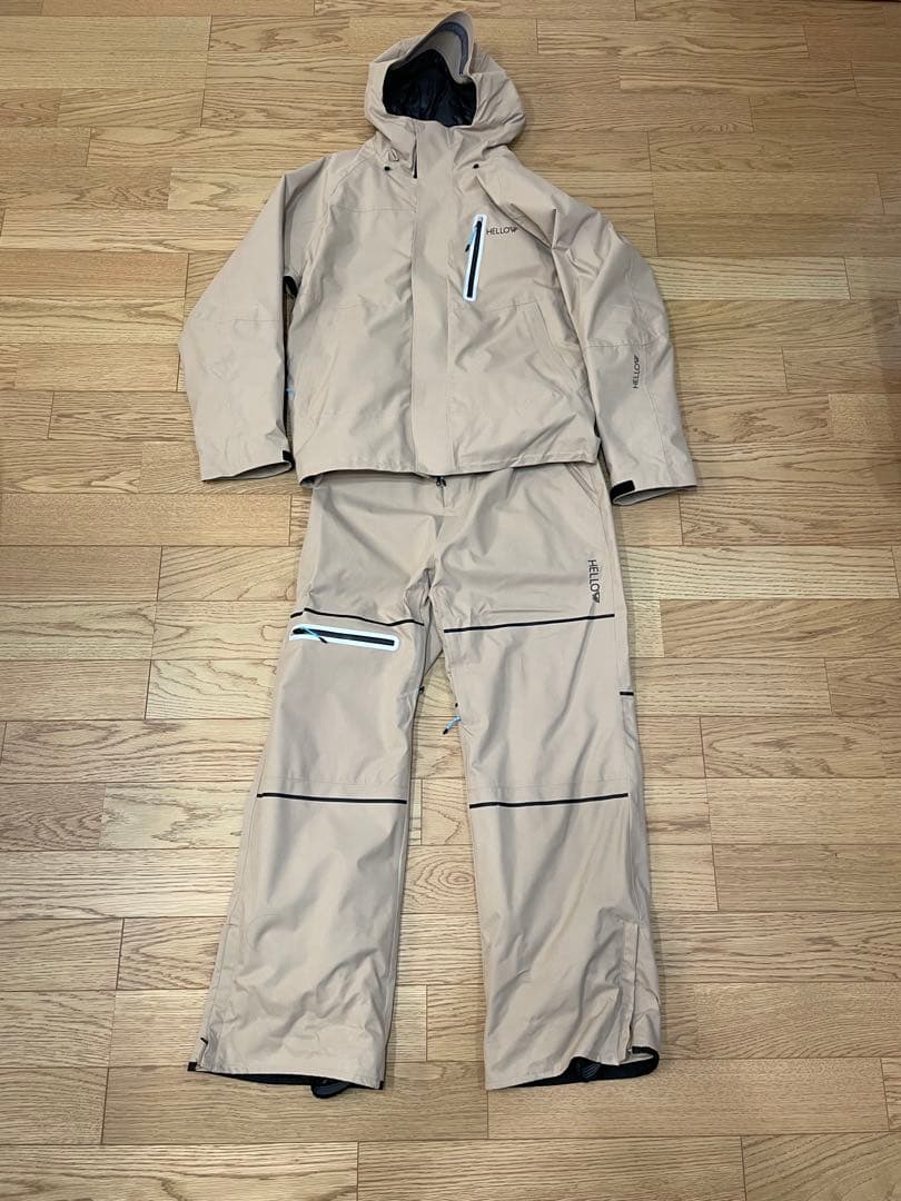 HELLOW スノーボードウェア　韓国