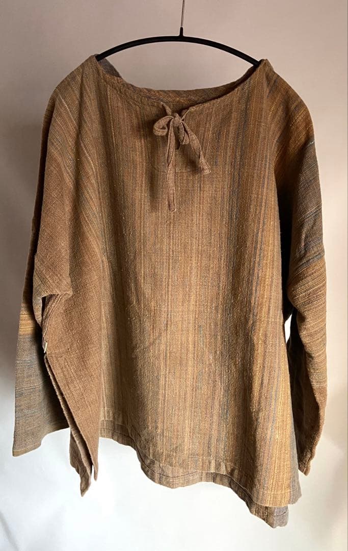 うさと　長袖トップス