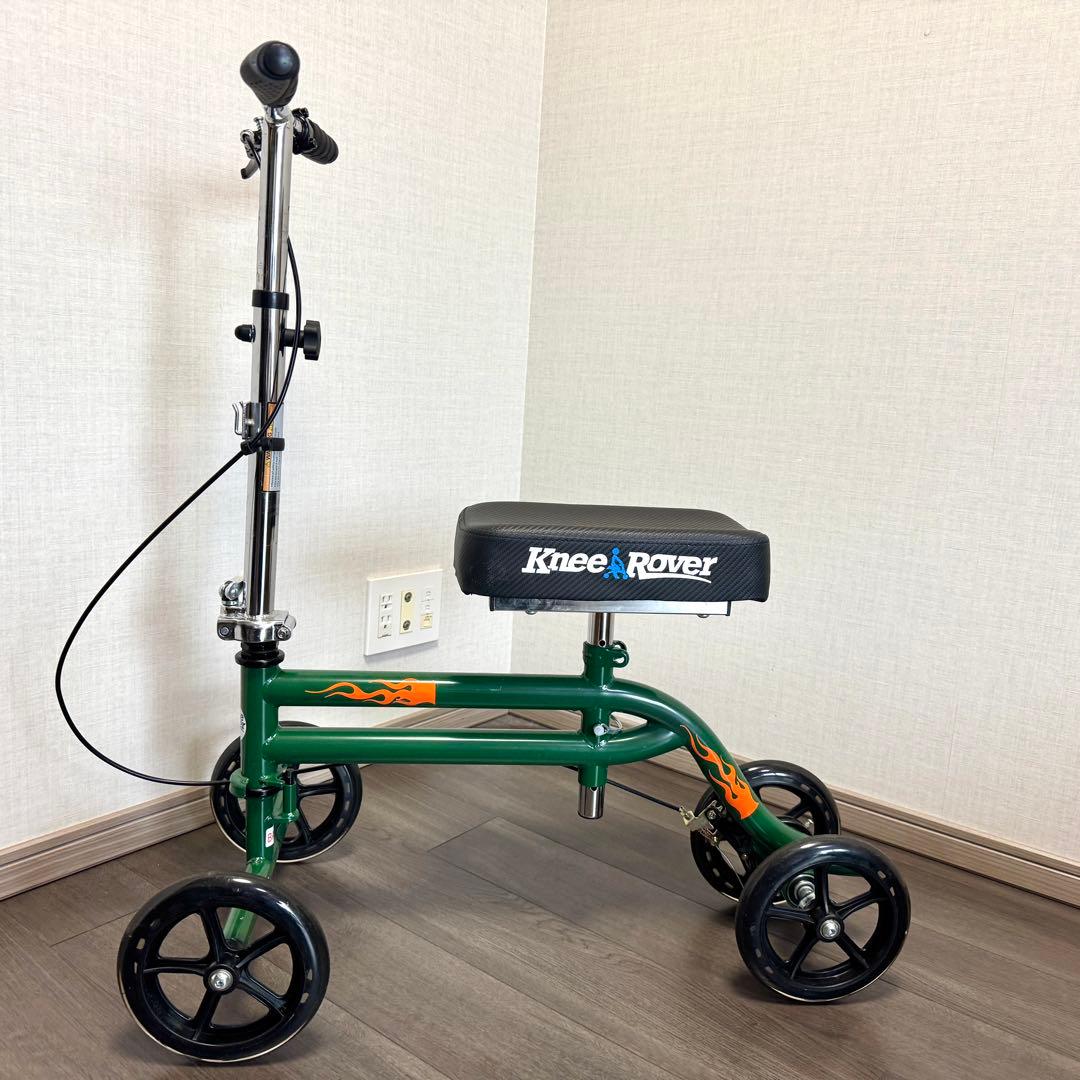【美品】KneeRover ニースクーター 足の怪我を支える歩行補助器 KneeRover ニー ウォーカー Jr スクーター 子供用 歩行補助 ケガ 骨折