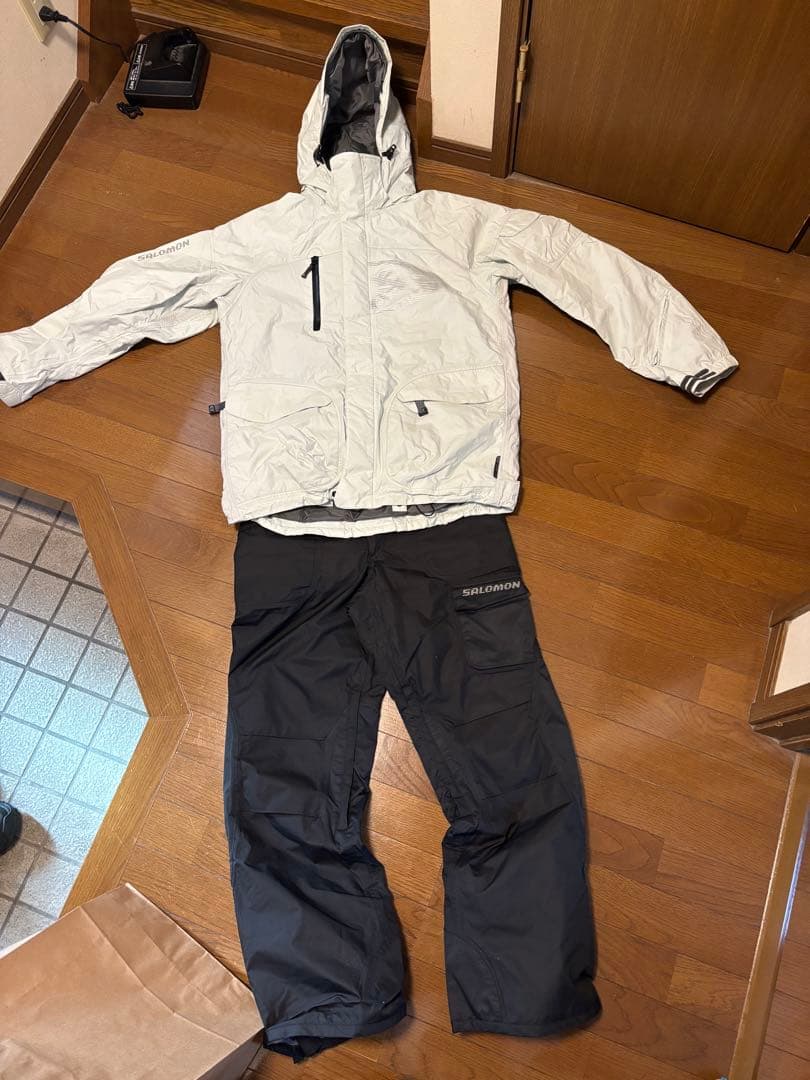 SALOMON スノーウェア　上下セット