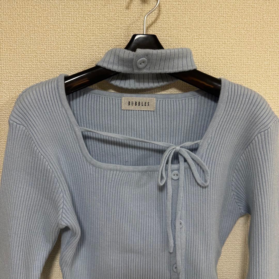 Bubbles バブルス チョーカーボタンニットトップス ブルー - メルカリ