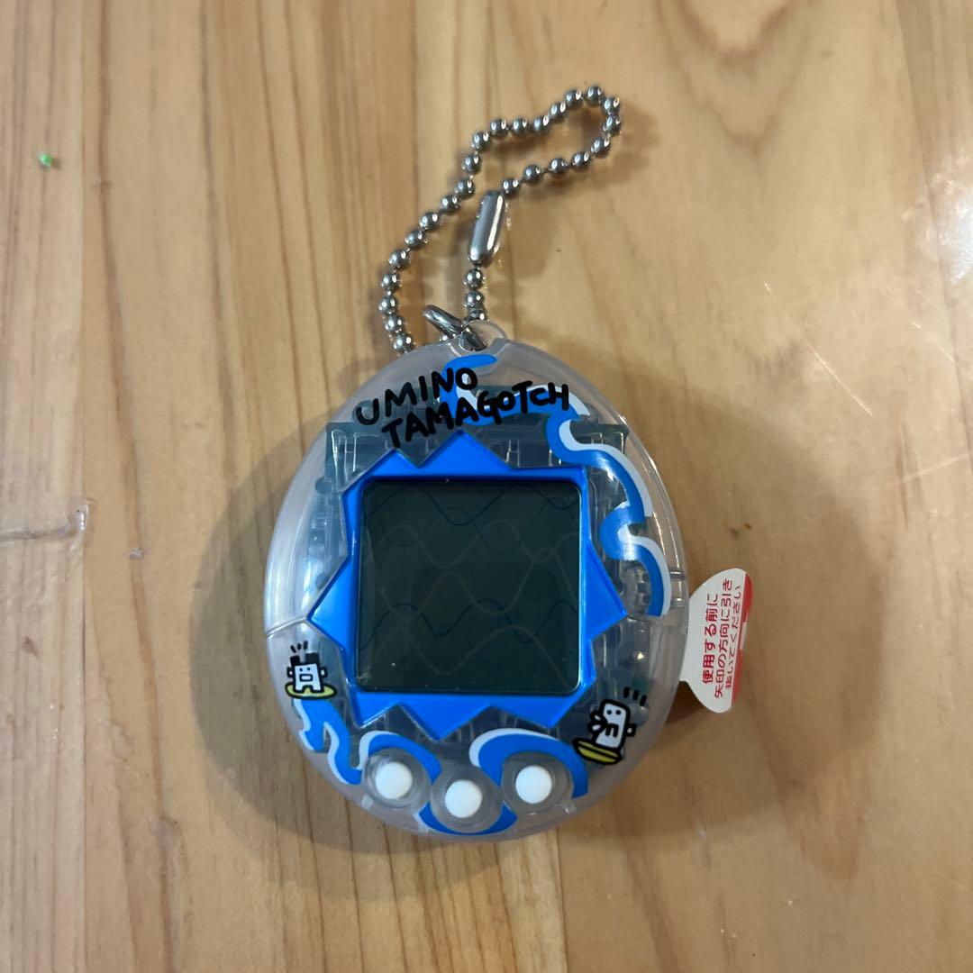 未使用品】海で発見！たまごっち スケルトン クリアカラー ケース付き