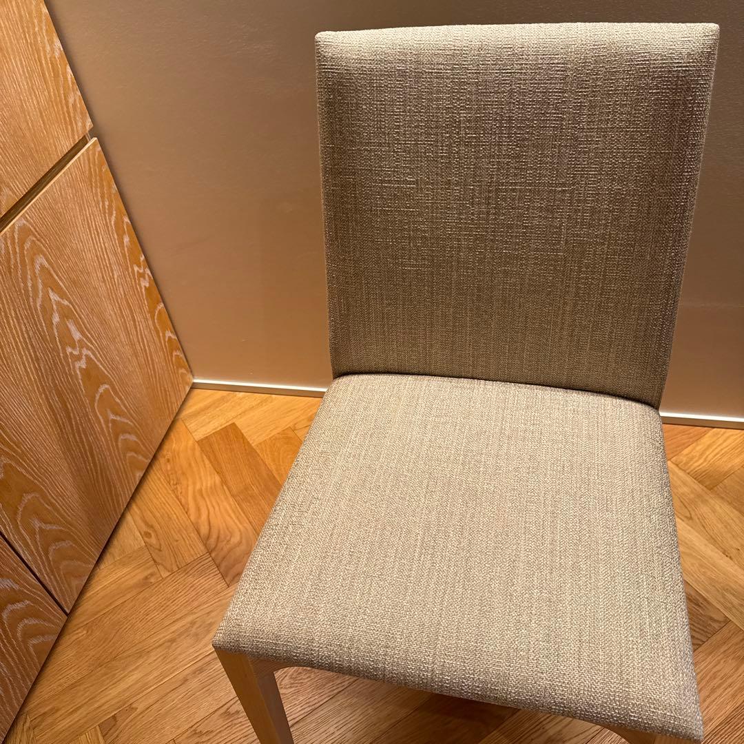 しおり　汚れあり　カッシーナ　椅子　アームレスチェア