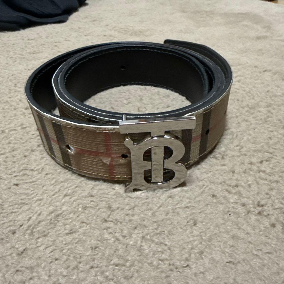 Burberry チェック柄 ベルト ロゴバックル - メルカリ
