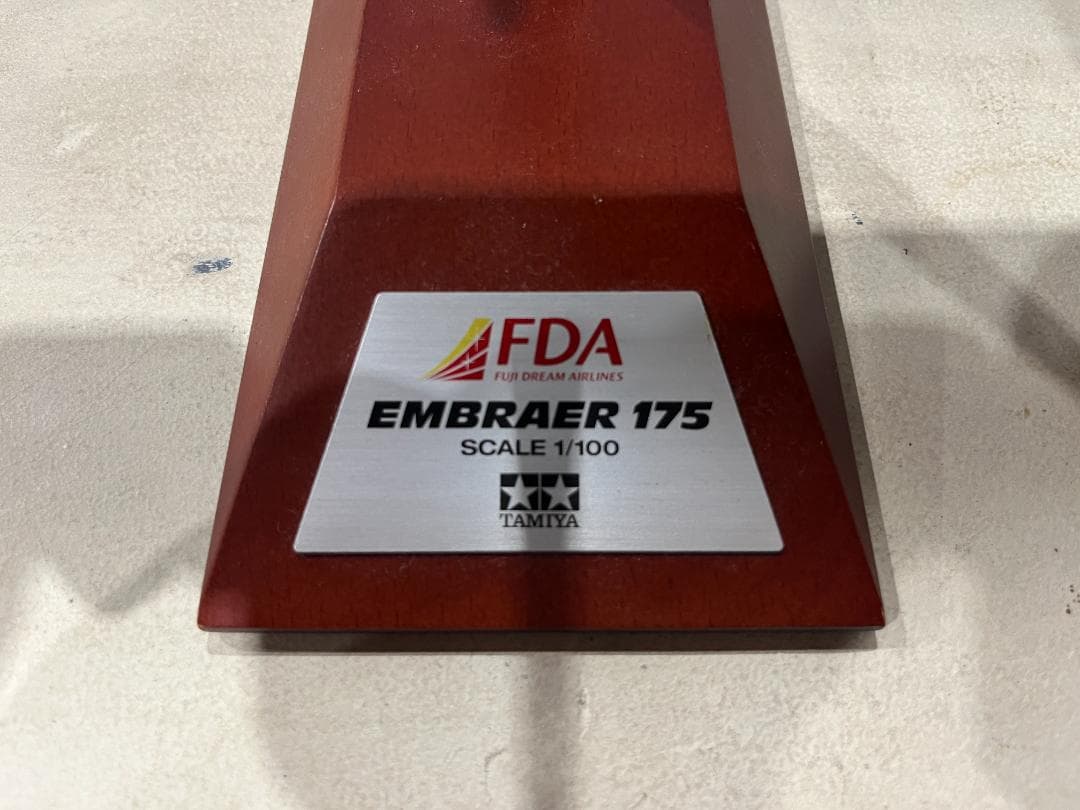 フジドリームエアラインズ | EMBRAER 175 1:100 - メルカリ