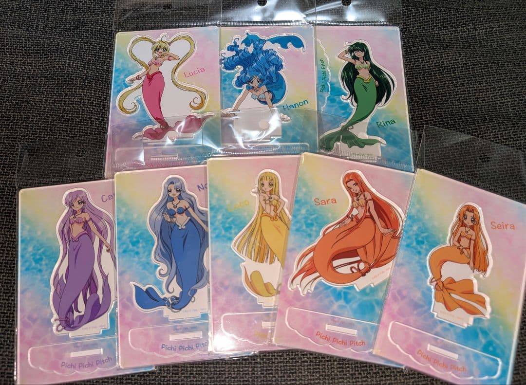 ぴちぴちピッチ　アクリルスタンド　ヴィレヴァン　アクスタ