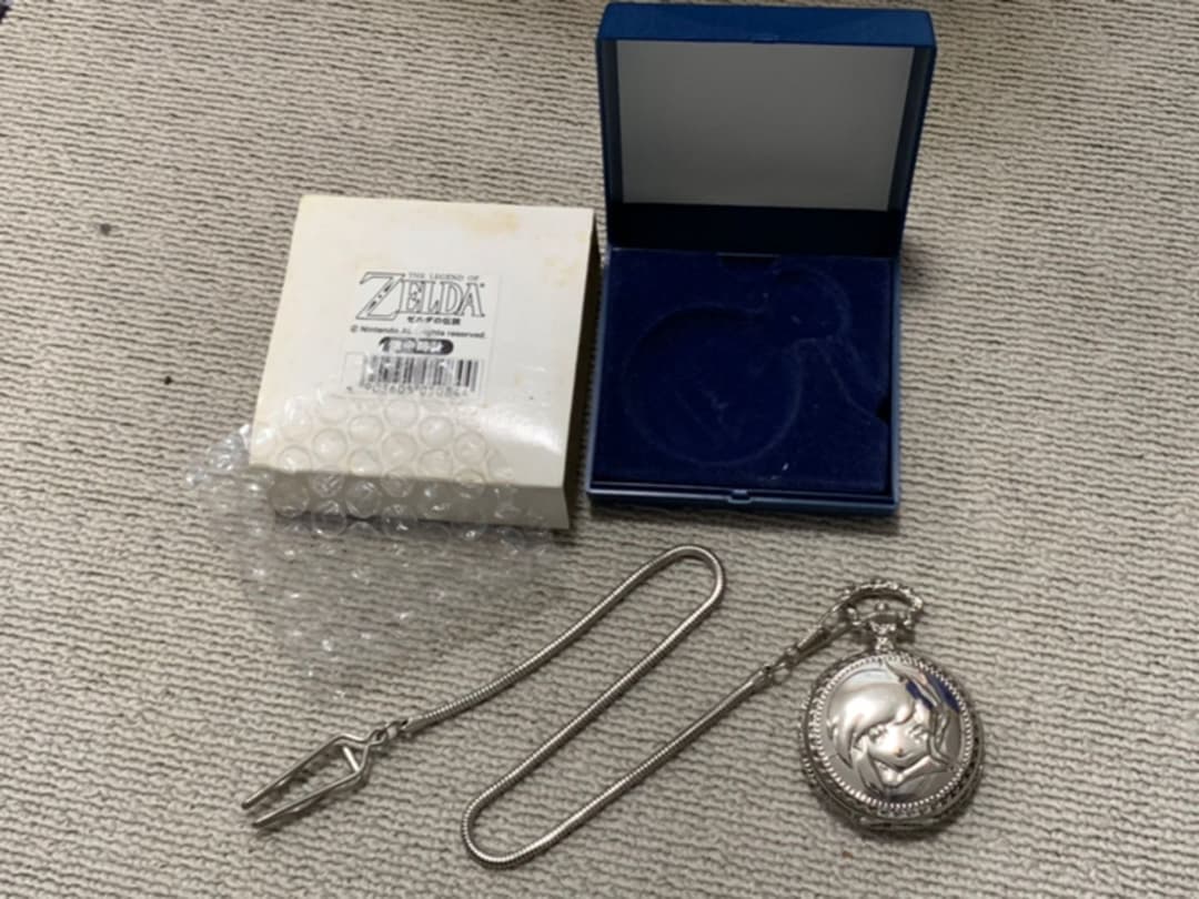 ゼルダの伝説 ふしぎの木の実 懐中時計希少】『ゼルダの伝説 ふしぎの