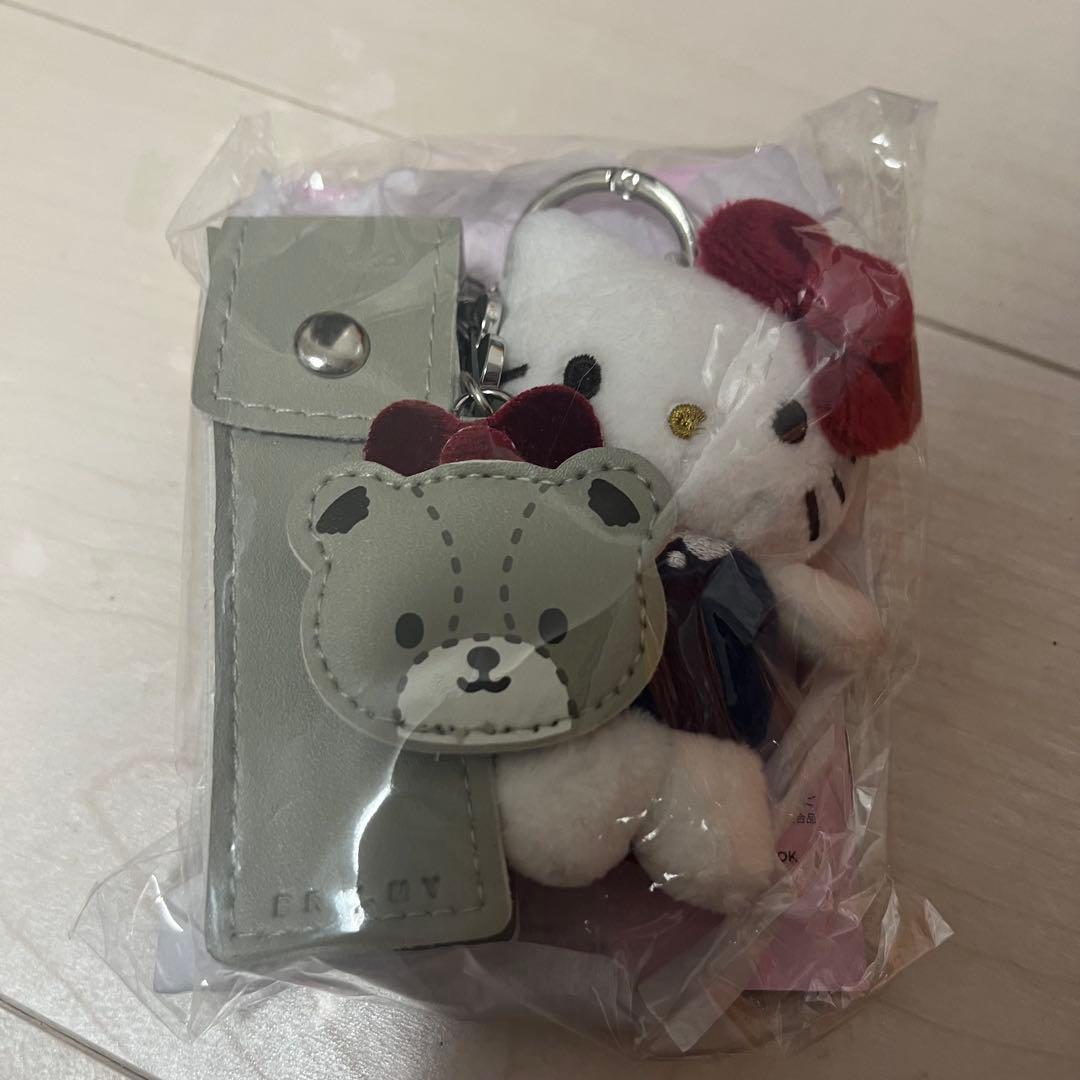 HELLO KITTY×BRILMY ミラー付きリップチャーム ベージュ④ HELLO KITTY × BRILMY いつでもササッとお直しできる ズボラに優しい