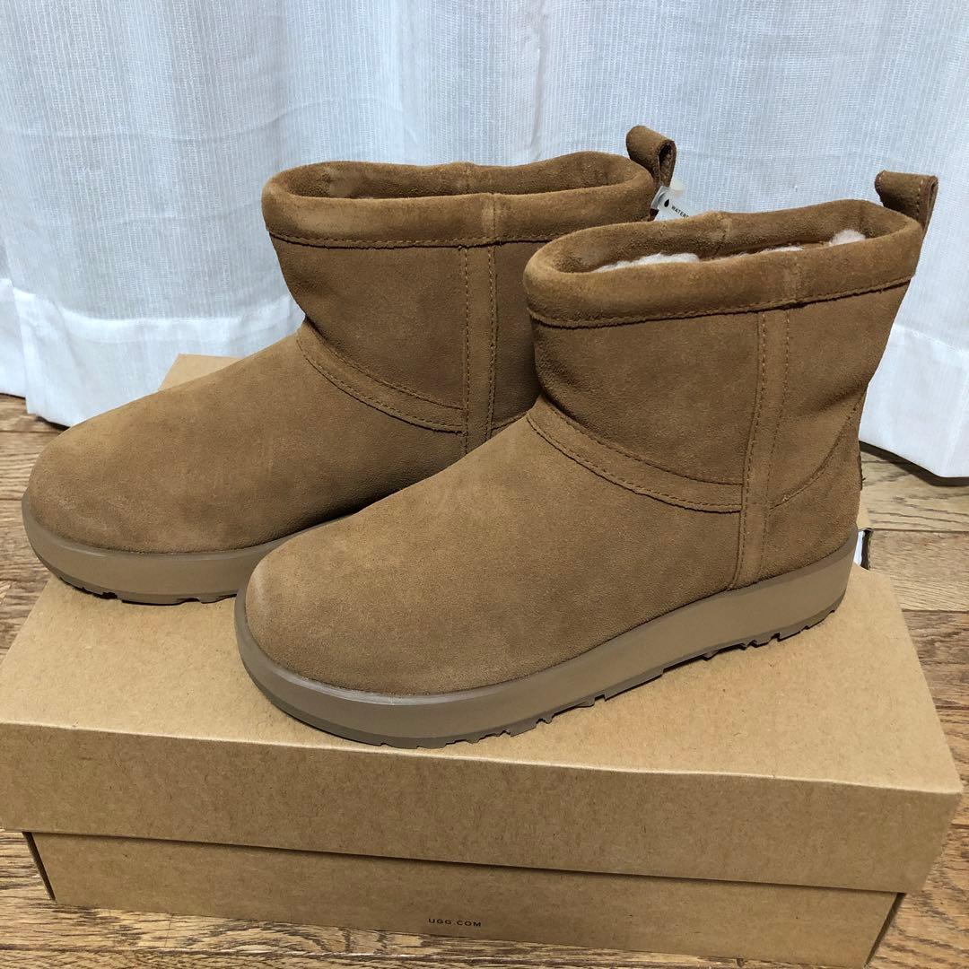 新品　UGG アグ　クラシックミニ　ウォータープルーフ　２４センチ