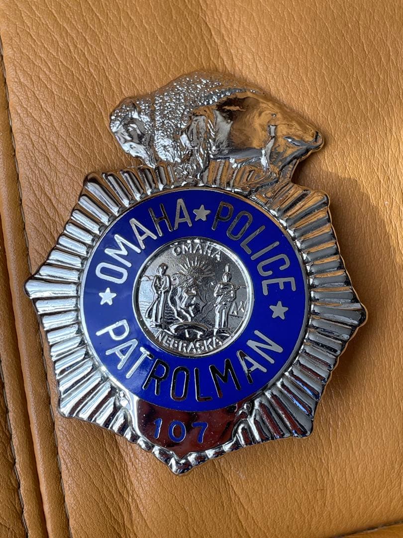 ネブラスカ州　OMAHA　POLICE　PATROLMAN　ポリスバッジ