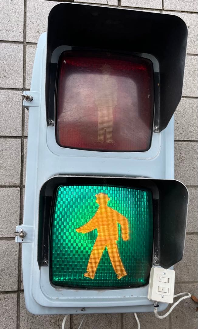 本物 歩行者用信号機 松下通信工業 点灯可能 信号灯器