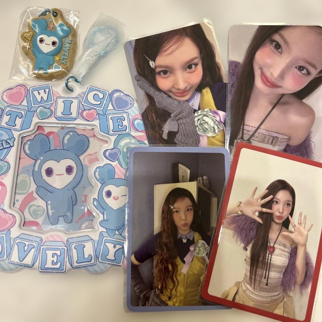 TWICE ナヨン トレカ カードフォルダー セット - メルカリ