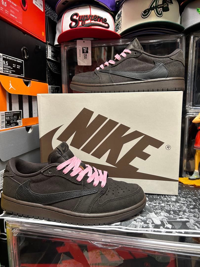 【おちゃ Travis Scott × Nike Air Jordan 1