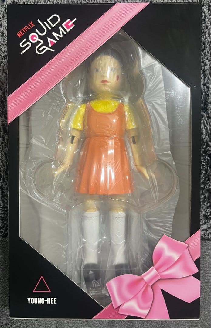 イカゲームヨンヒ人形４５６体限定フィギュア Netflixシリーズ「イカゲーム」を象徴するあの「ヨンヒ人形」がソフビ