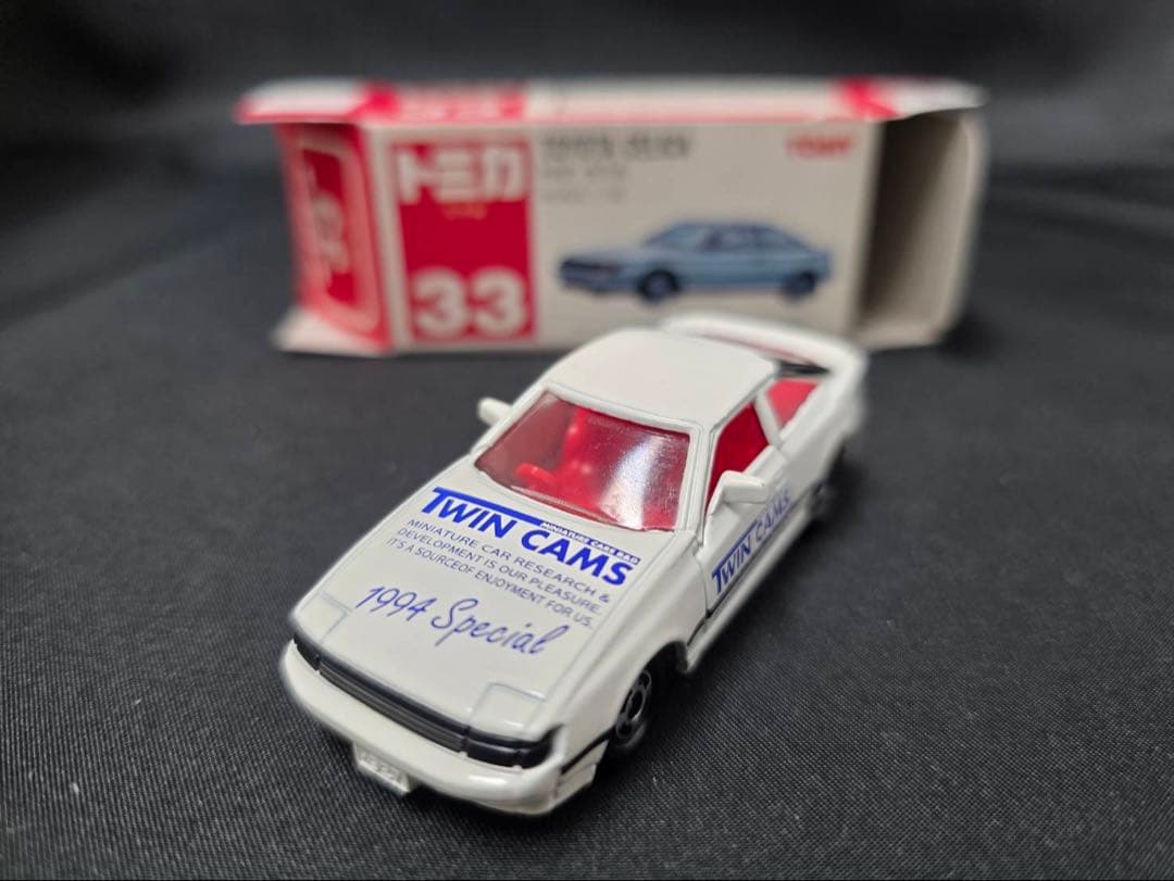 トミカ赤箱33トヨタセリカ(日本製)貴重タンポ入り