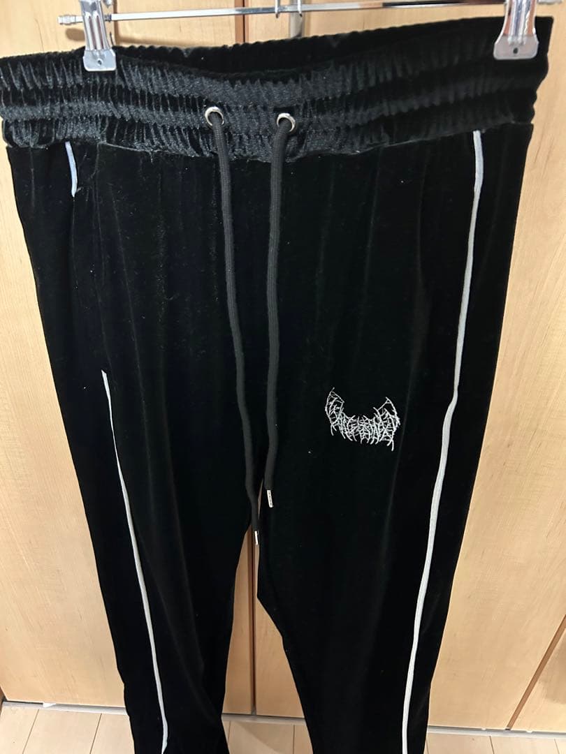 yxngbratz セットアップ ブラック 上下Mサイズ - メルカリ