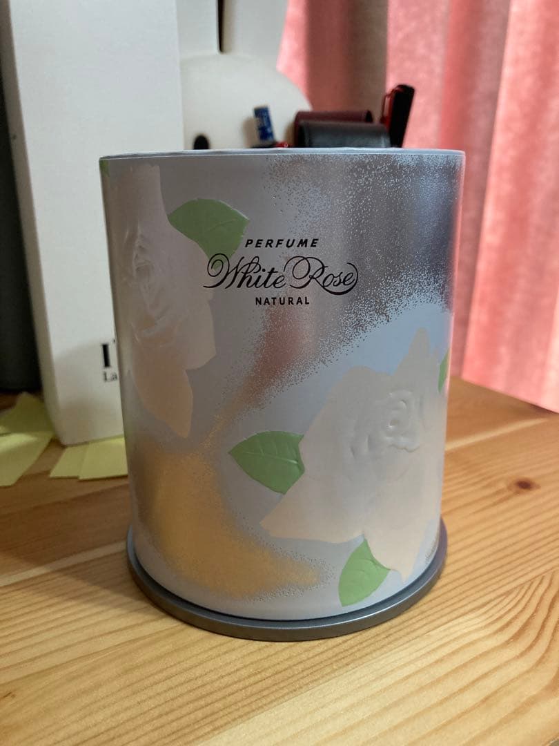 ホワイトローズ ナチュラル香水　新品一度使用