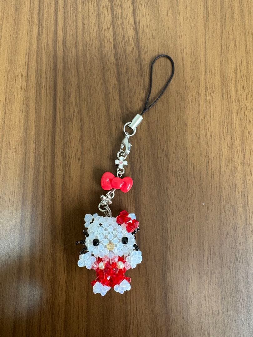 正規品】ハローキティ ビーズ ストラップ 2009 - メルカリ