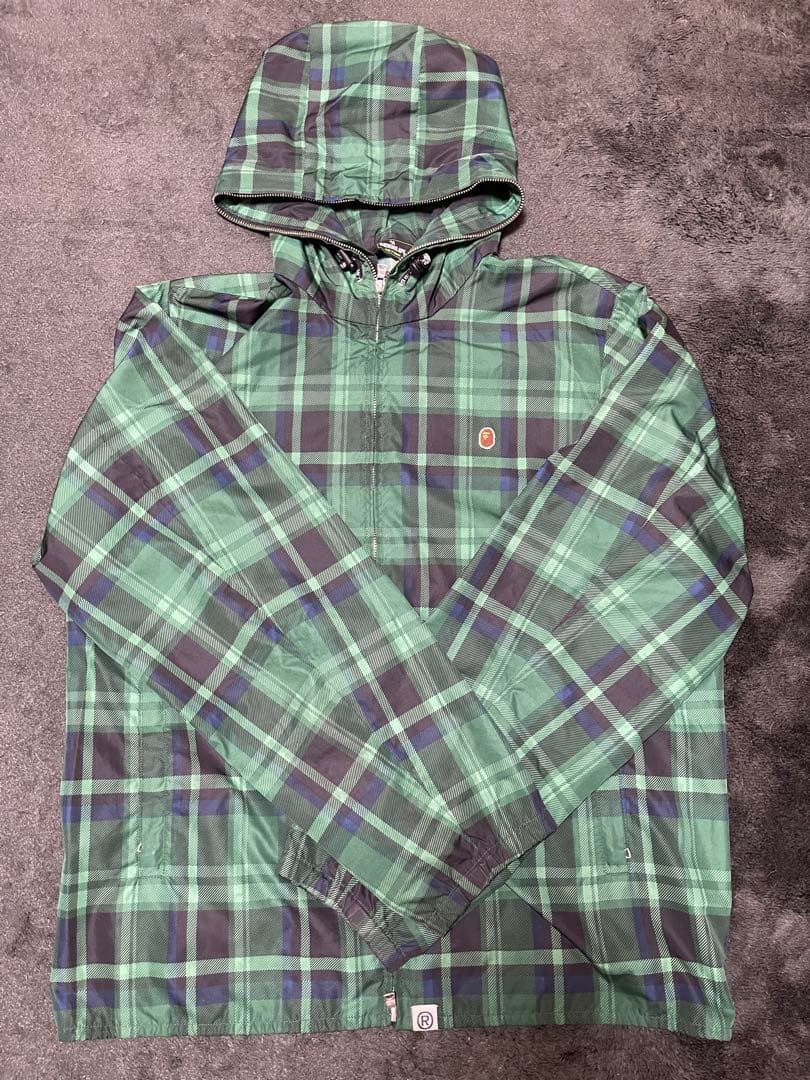 A BATHING APE フード付きナイロンジャケット