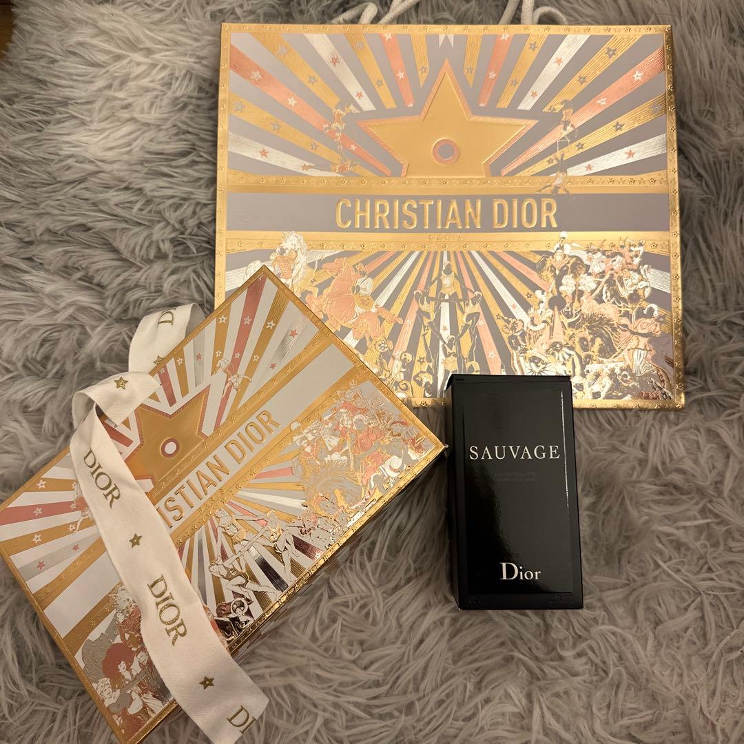 Dior Sauvage オードトワレ ギフトボックス付き60ml