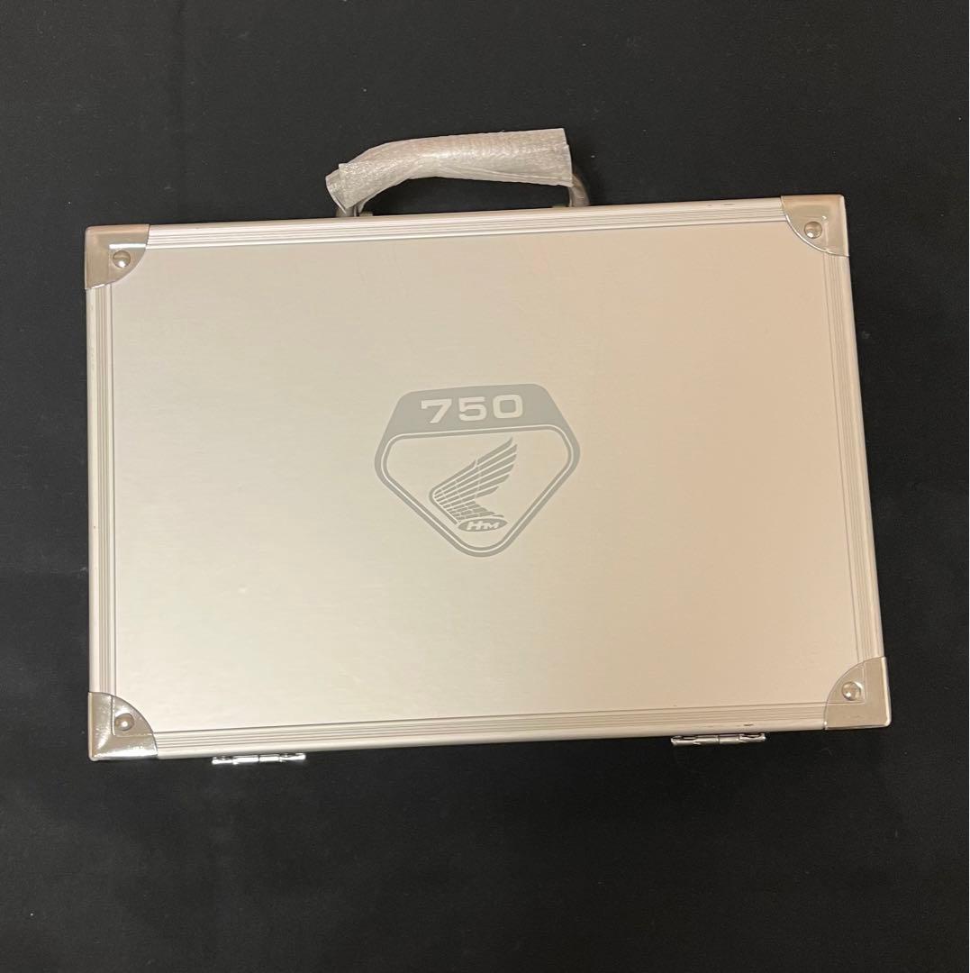 ディスプレイケース付き CB750 FOUR 未完成品 - メルカリ